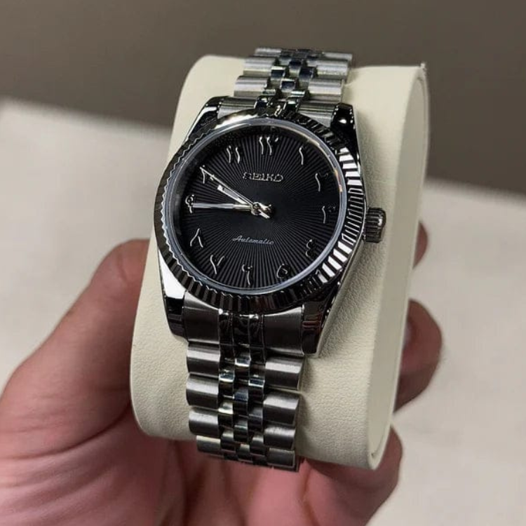 Reloj Seiko Mod Just Arabic Black Textured